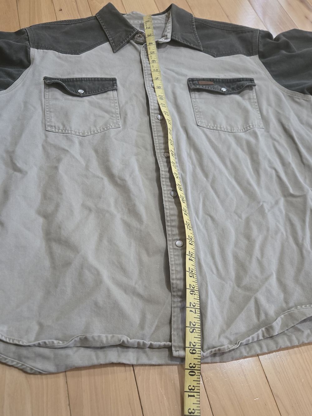 Vintage Carhartt Ironwood Two-Tone Western Snap Work Shirt - Picture 4 of 10